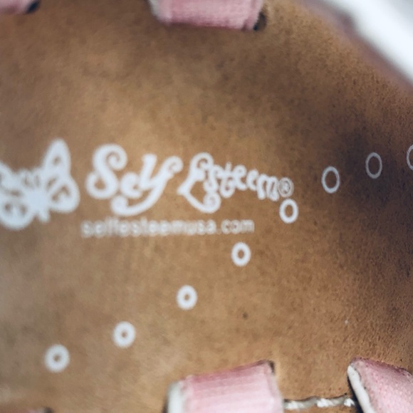 New Self Esteem White Sandals with Pastel Flowers. Size 5 - Picture 5 of 5